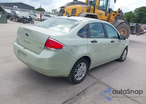 2010 Ford Focus из США, поврежденный, VIN 1FAHP3FNXAW171250